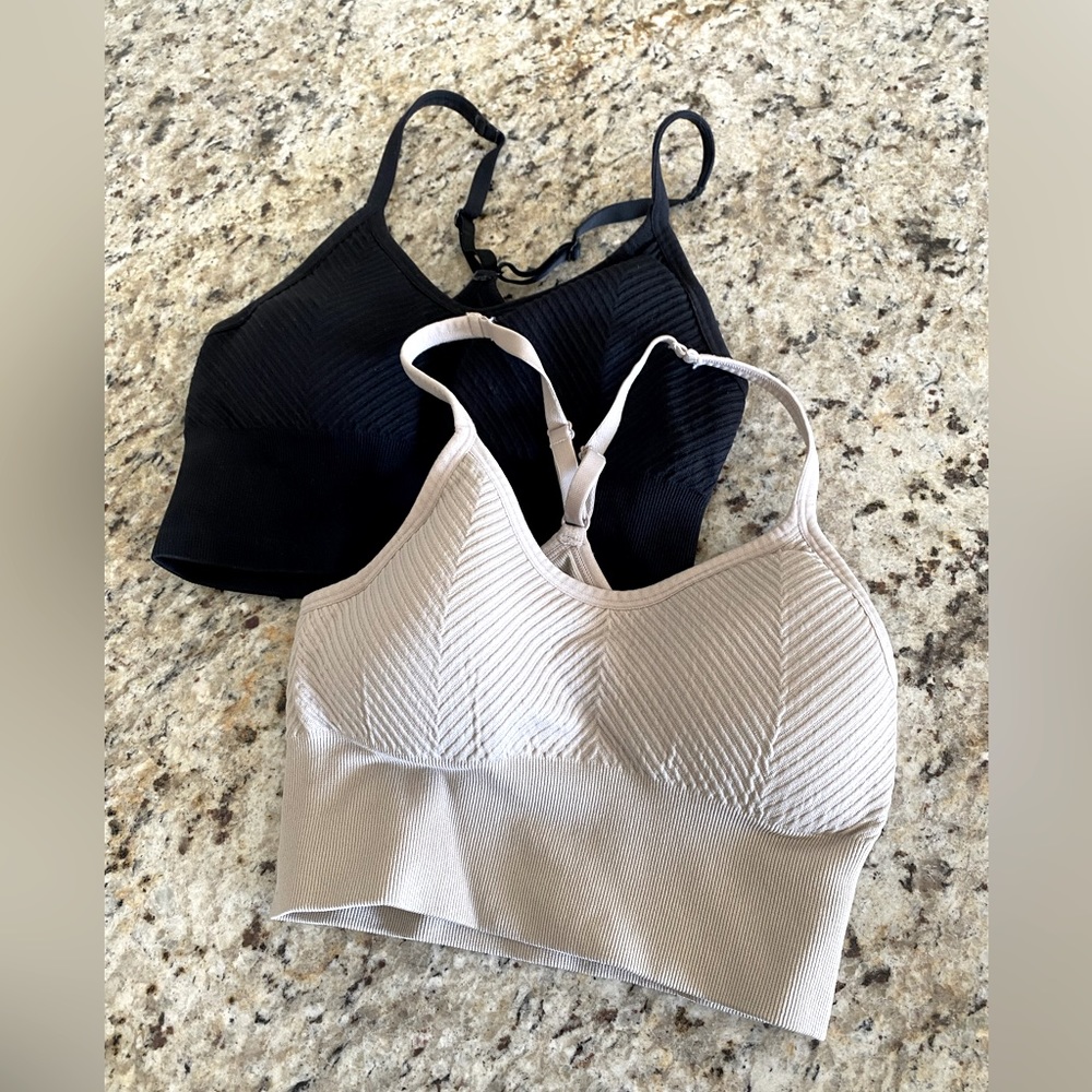 Pro-fit seamless sports bras (set of 2)